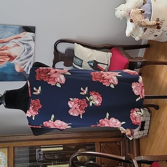 Cute flower blouse - Picture 3 of 5